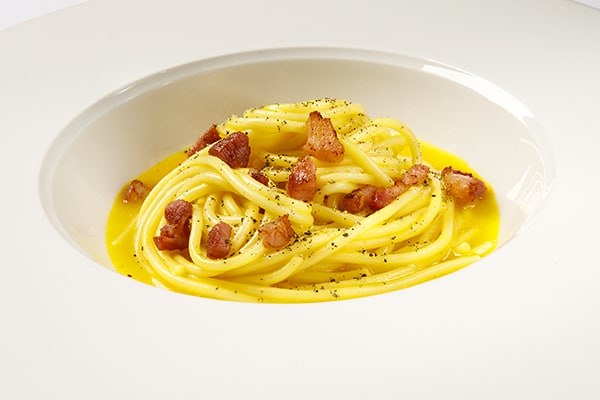 Spaghettone con zafferano, ricetta Simone Rugiati