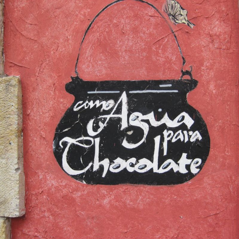Come l'acqua per il cioccolato insegna spagnola