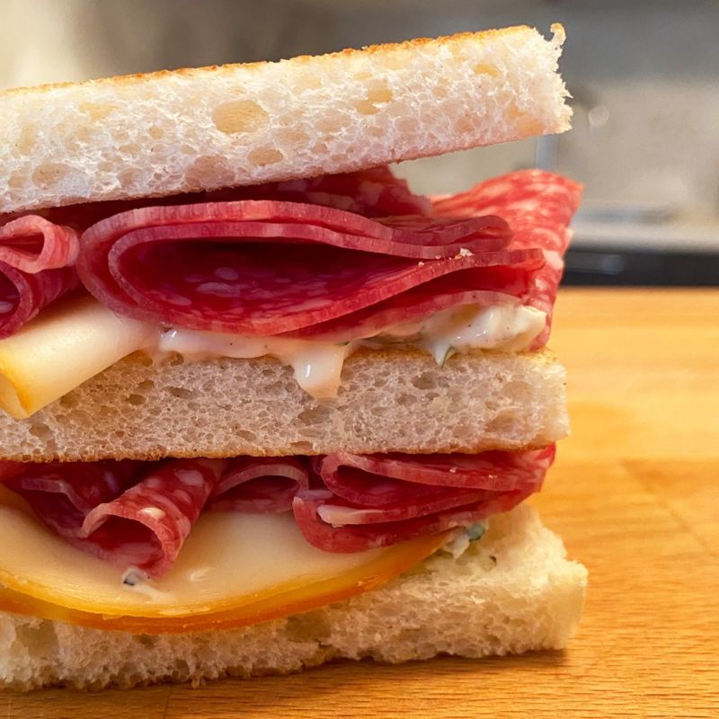 Club Sandwich con Salame Milano Negroni