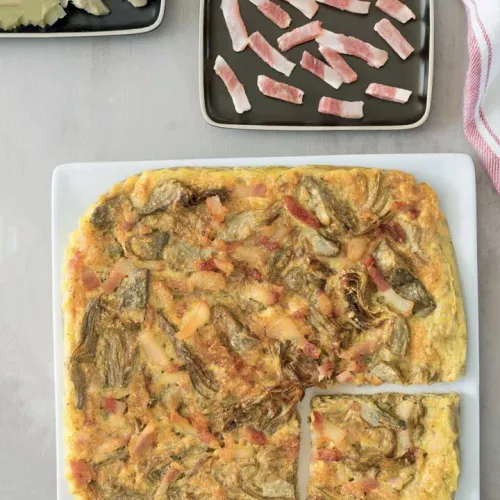 Frittata con stick di guanciale Negroni e carciofi
