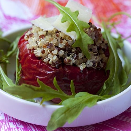 Peppers stuffed with quinoa, ham and cheese