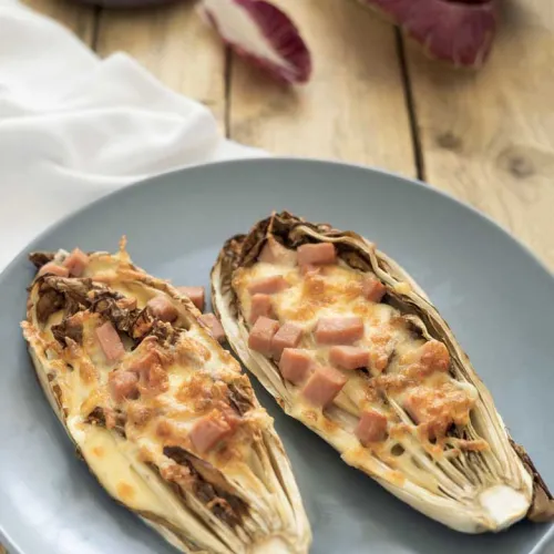 Radicchio con cubetti di cotto Negroni e scamorza