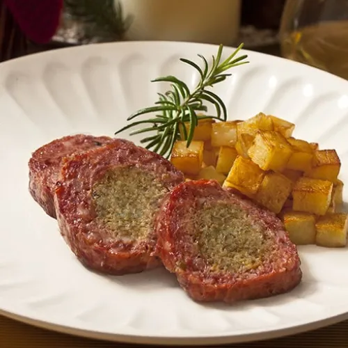 Cotechino con lenticchie e patate al forno