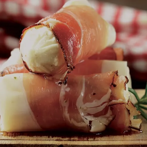 Involtini di coppa e formaggio