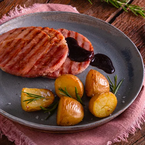 Medaglioni di Arrosto di Prosciutto alla Birra con patate novelle