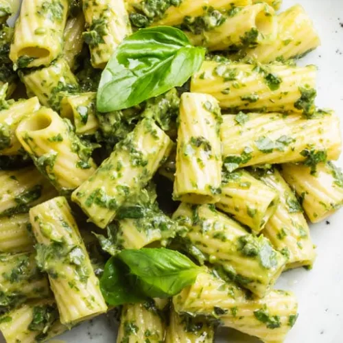 Pasta with pistachio pesto and pancetta