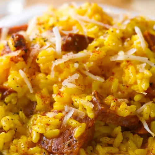 Risotto allo zafferano con salame