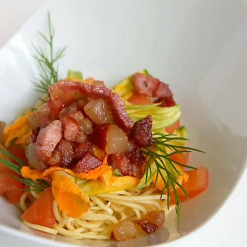tagliolini speck