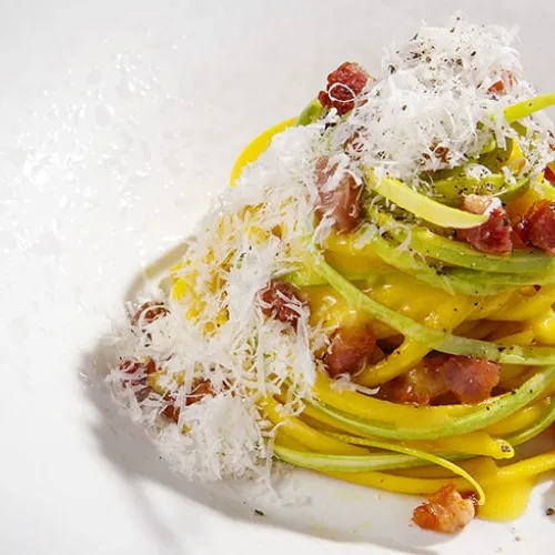 Green Carbonara: linguine, zucchina trombetta e Grana Padano 