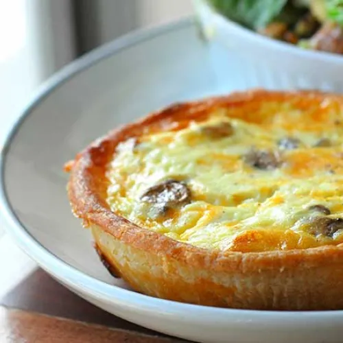 Torta salata con mortadella e topinambur