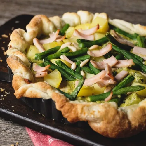 Torta salata al pesto, fagiolini, patate e petto di tacchino la ricetta