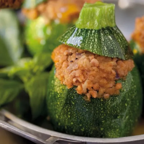 Courgettes stuffed with cooked ham