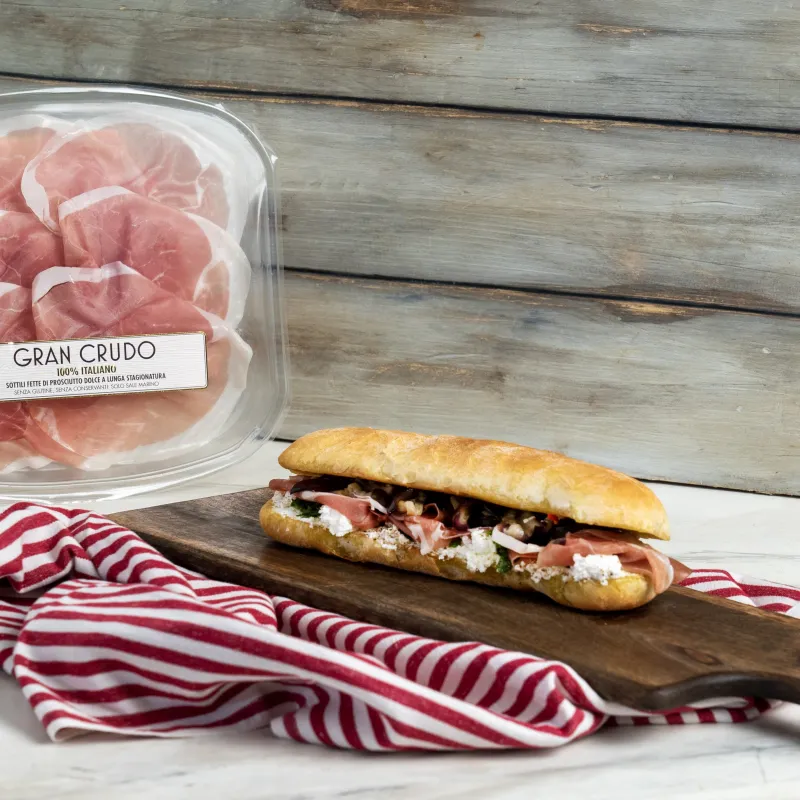 Pane morbido con melanzane, Gran Crudo e ricotta di capra