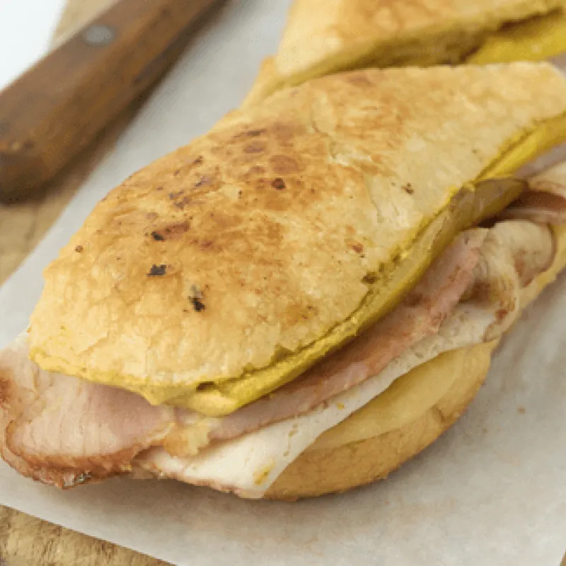 Ciabattina con arrosto di maiale e formaggio