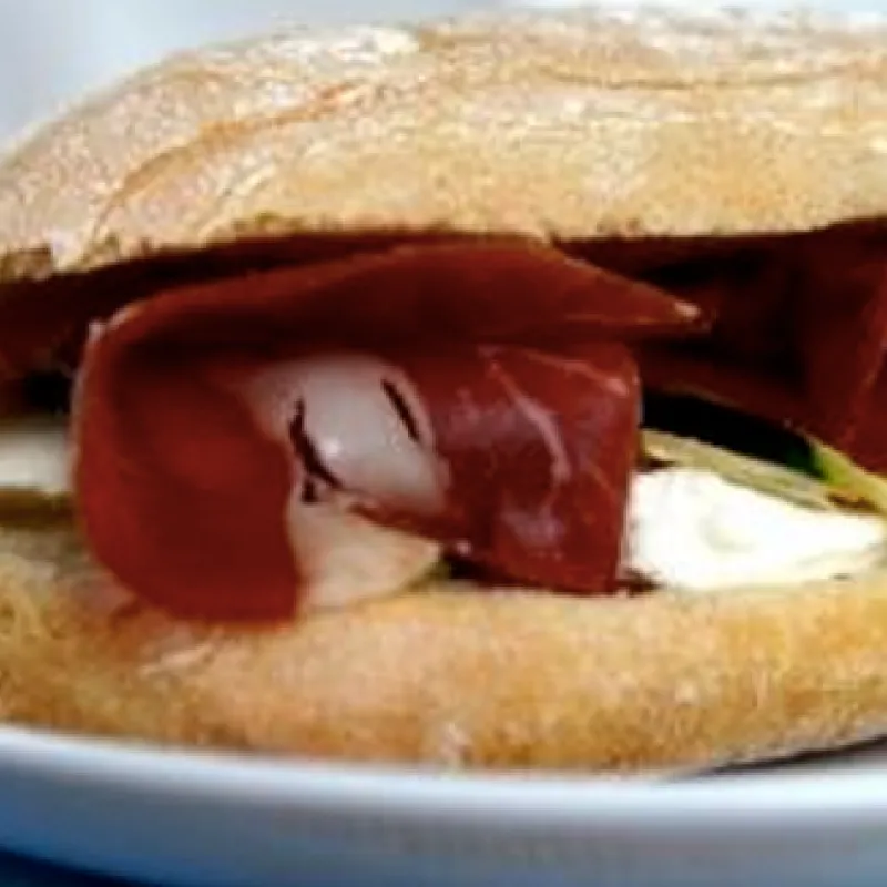 Panino con culatello e zucchine