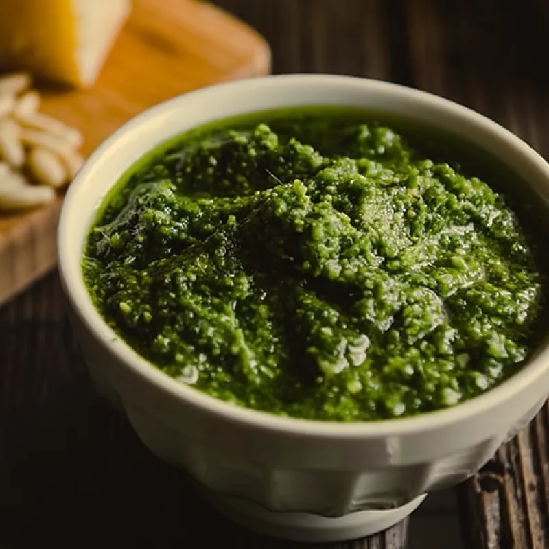 Pesto di broccoli, la salsa per un primo piatto unico