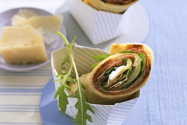 Come farcire la piadina romagnola 