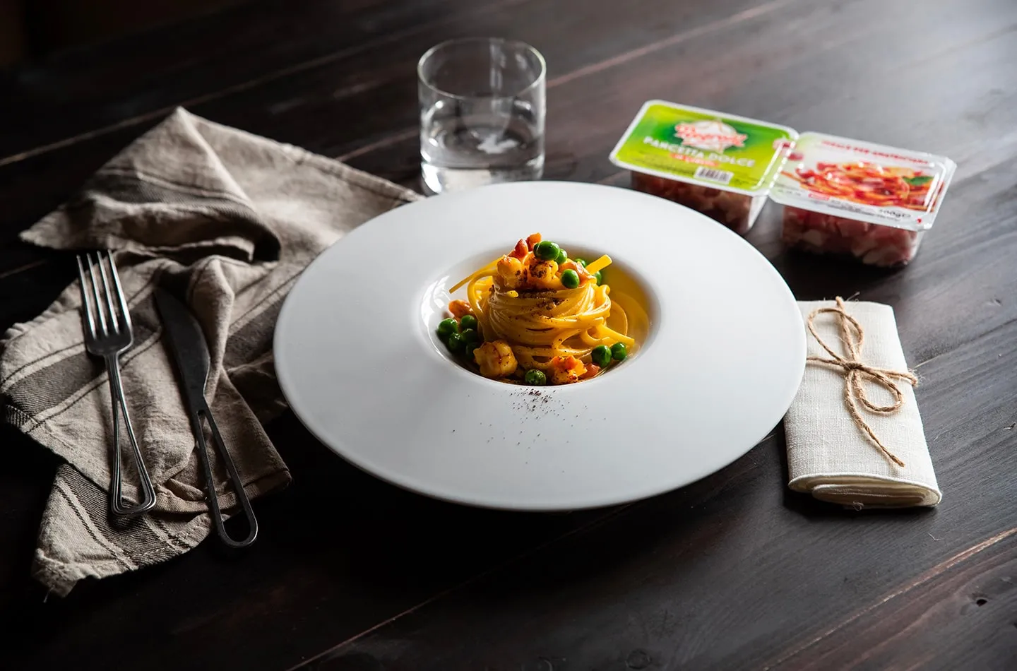 Linguina carbonara di gambero e pancetta dolce e piselli 