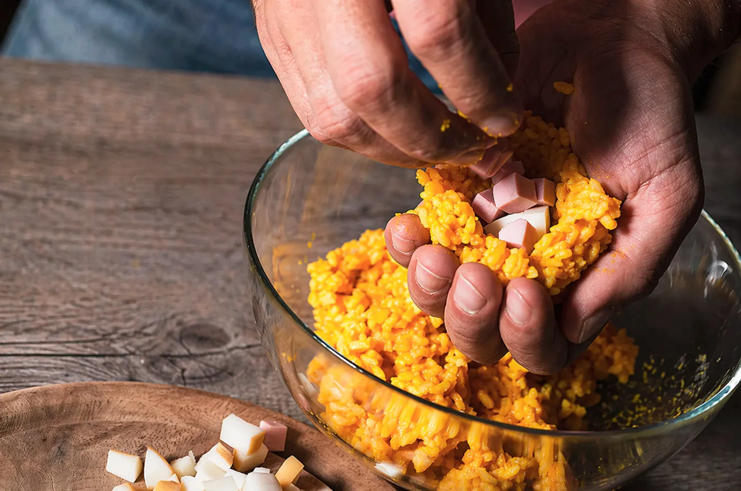 Ricetta polpette di riso con cotto e provola affumicata fresca