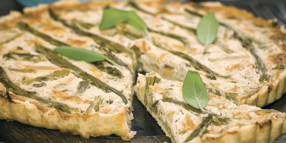 Torta salata asparagi e speck